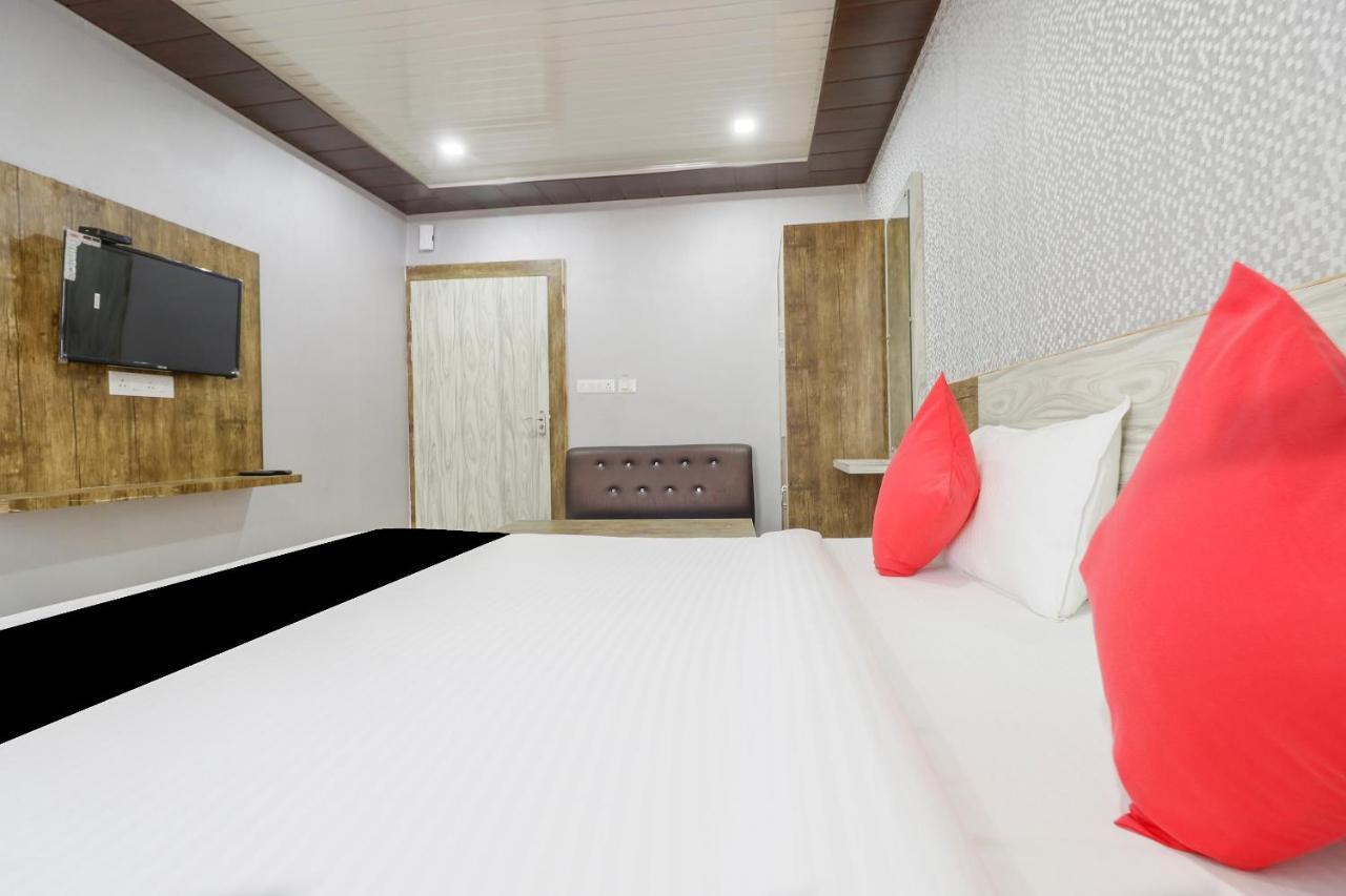 Capital O 63158 Hotel Om Sai Ram Chhatarpur Kültér fotó
