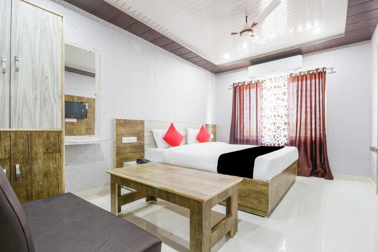 Capital O 63158 Hotel Om Sai Ram Chhatarpur Kültér fotó