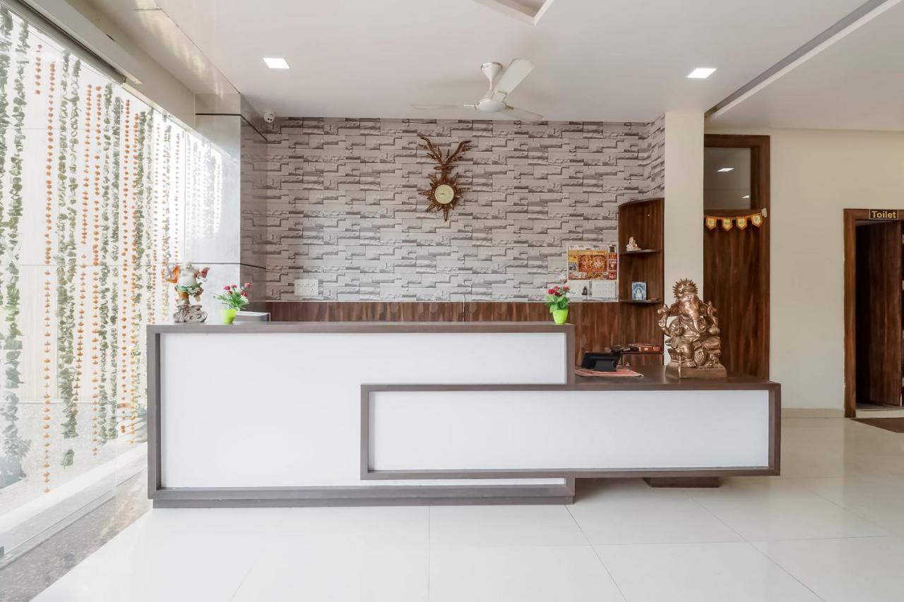 Capital O 63158 Hotel Om Sai Ram Chhatarpur Kültér fotó