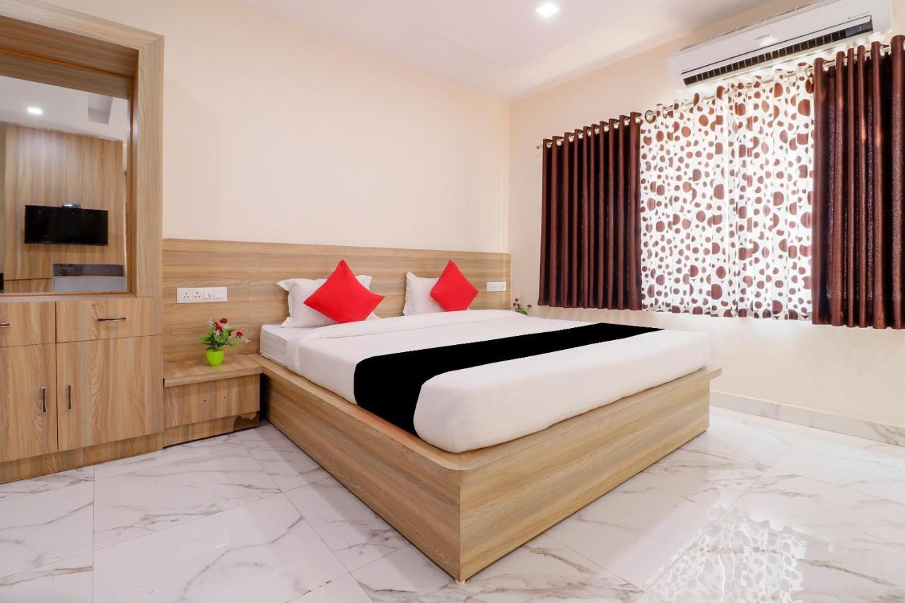 Capital O 63158 Hotel Om Sai Ram Chhatarpur Kültér fotó
