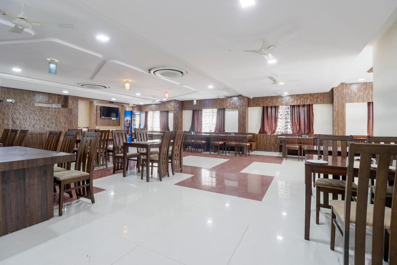 Capital O 63158 Hotel Om Sai Ram Chhatarpur Kültér fotó
